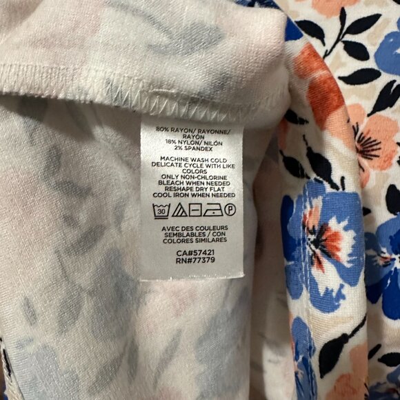 NWT Ann Taylor - Floral Blouse - Size M - Picture 7 of 8